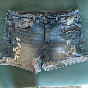 American Eagle Tomgirl Frayed Shorts, Size 14